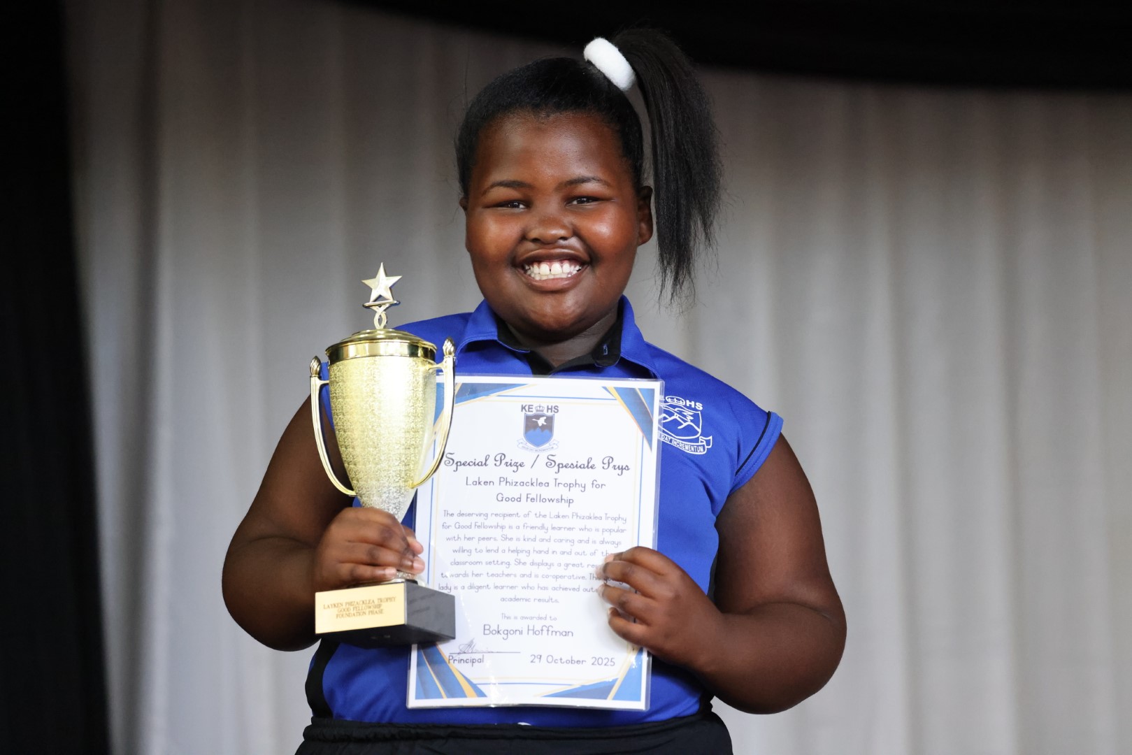 Bokgoni Hoffman received the Trophy for Good Fellowship at the Gr 3 Prize giving