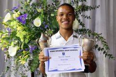 Khumo_Qhu_-_Rugby_Player_of_the_Year_and_Best_Boy_Athlete.jpg